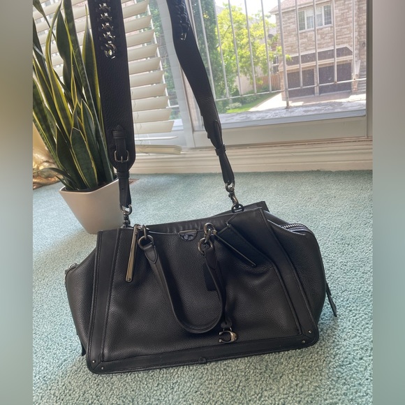 Coach Dreamer with specialty chain strap and gunmetal hardware - Picture 3 of 8